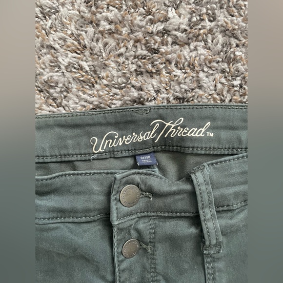 Universal thread green pants - Picture 3 of 3